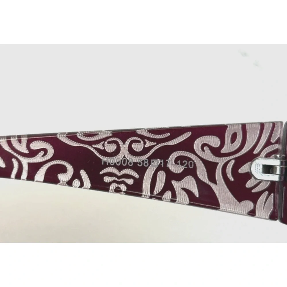 Unbranded polarized women
